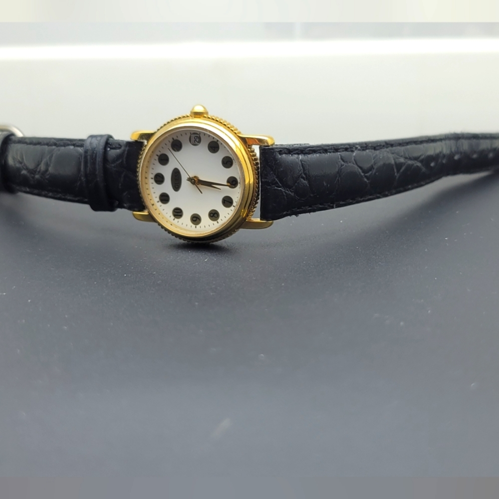 GUESS Watch - Picture 10 of 16